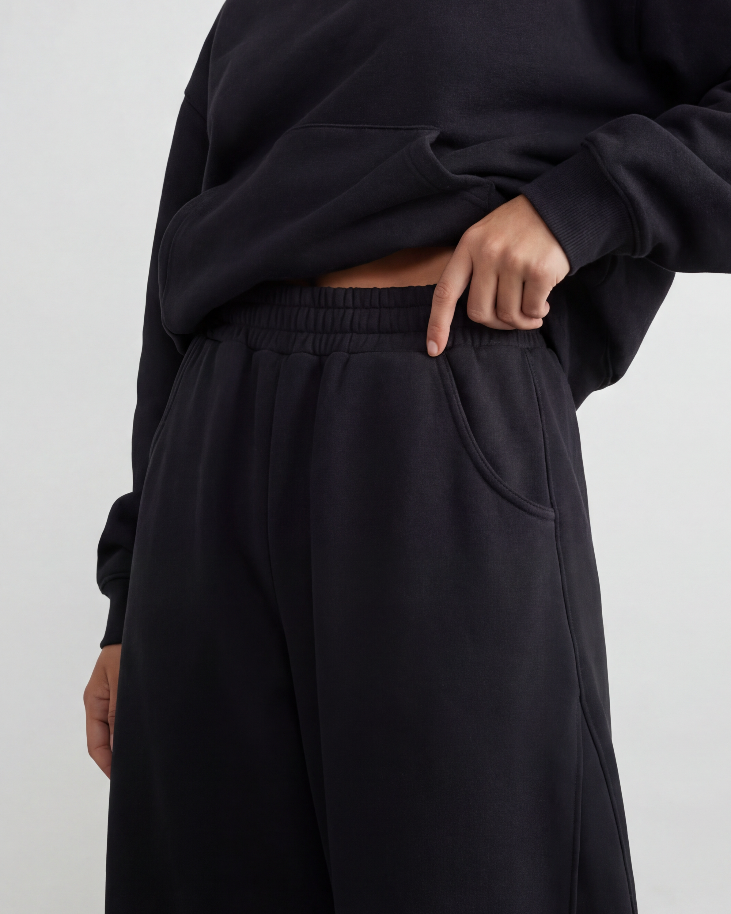 Minimalist Barrel Sweatpants